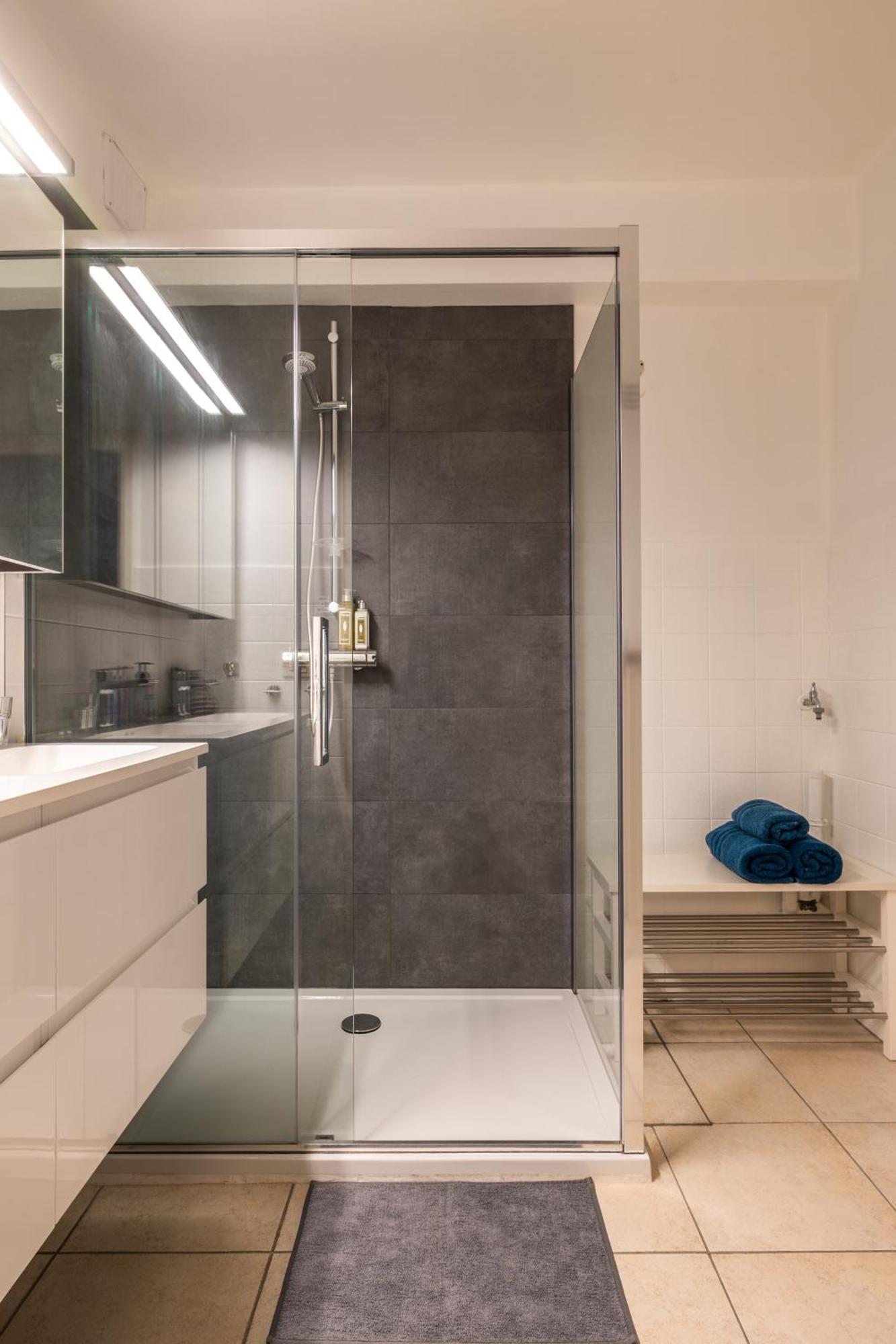 Weloveoostende - Newly Renovated Large Apartment 150M From The Beach - Including Bed Sheets And Final Clea-Ning Exterior foto